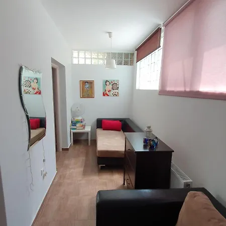 Welcoming In With Garden לוטרה אוריאס אלניס